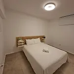Nadine Sea Side Villa Larnaca