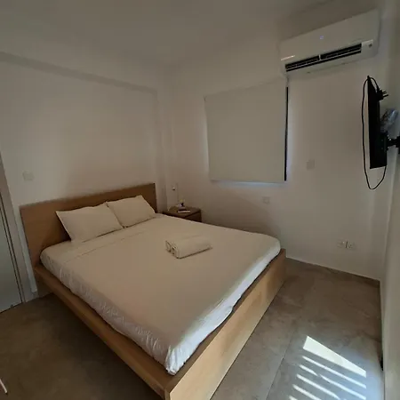 Nadine Sea Side Villa Larnaca