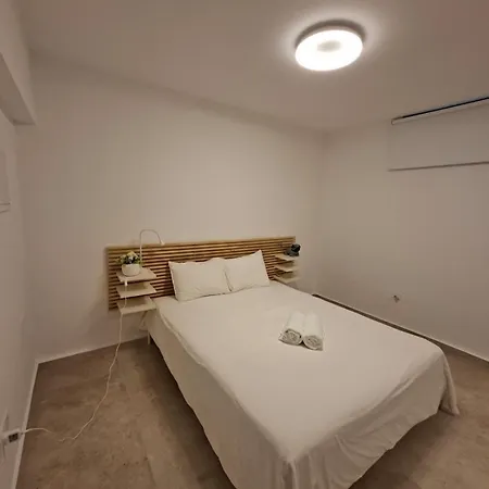 Nadine Sea Side Villa Larnaca