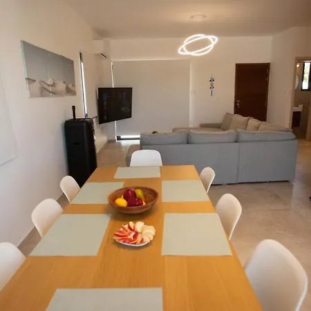 Villa Nadine Sea Side Larnaca