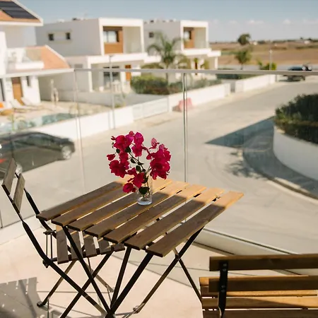 Villa Nadine Sea Side