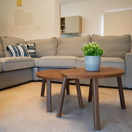 Nadine Sea Side Villa Larnaca