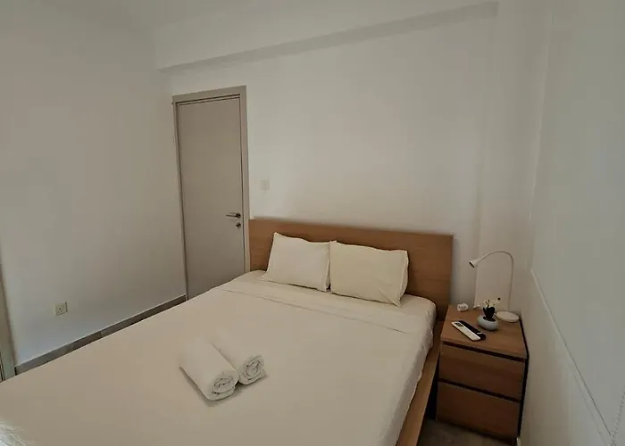 Nadine Sea Side Villa Larnaca