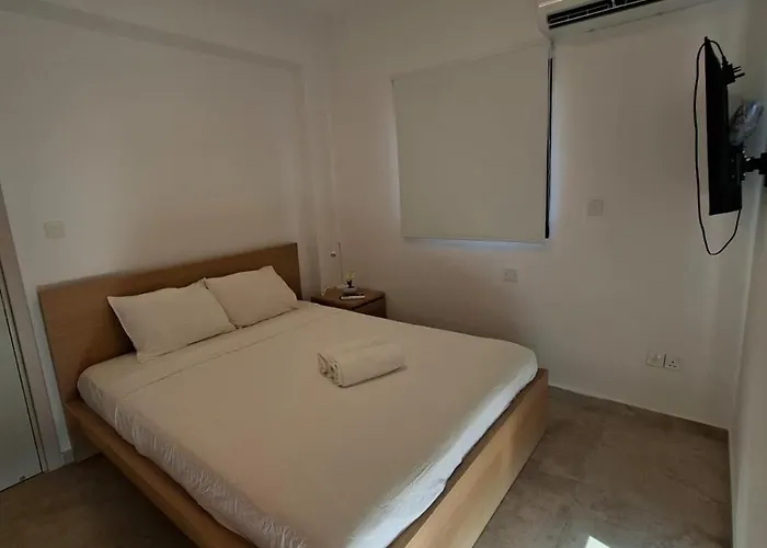 Nadine Sea Side Villa Larnaca