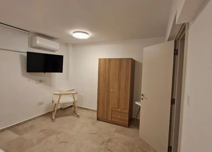 Nadine Sea Side Villa Larnaca