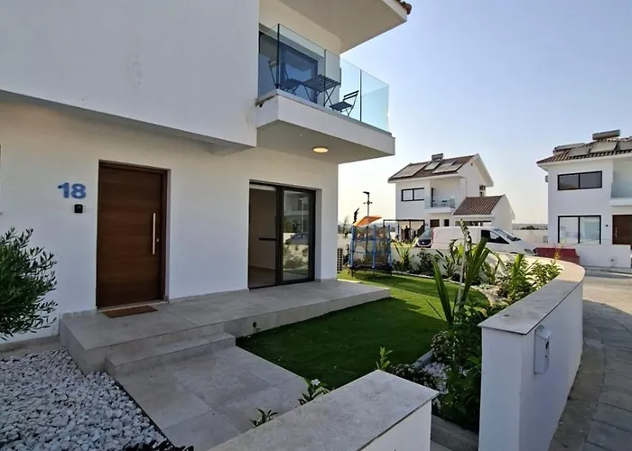 Villa Nadine Sea Side *