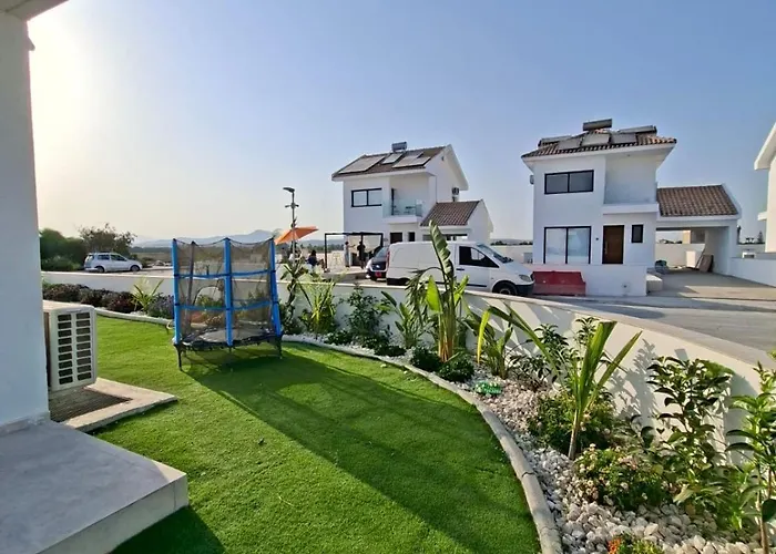 Nadine Sea Side Villa *