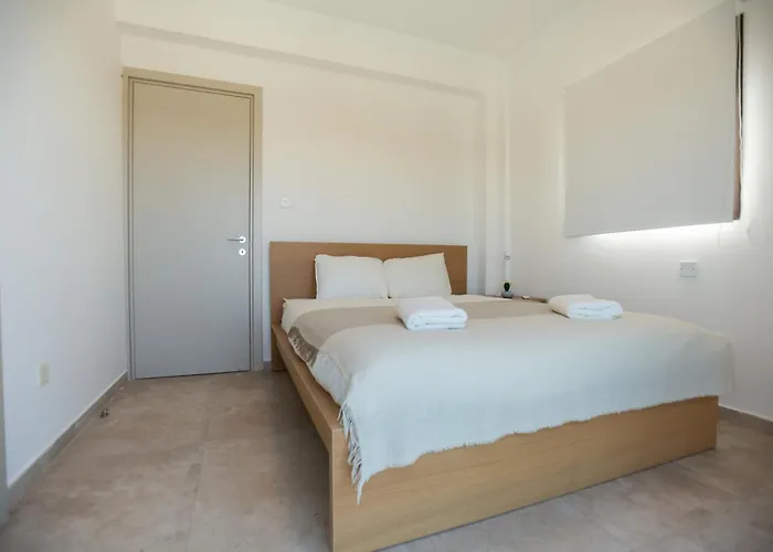 Nadine Sea Side Villa Larnaca