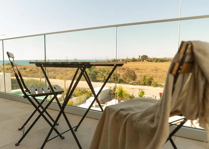 Nadine Sea Side Villa Larnaca