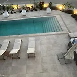 Nadine Sea Side * 라르나카